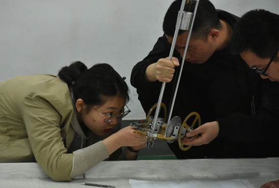 说明: http://jidian.lut.cn/__local/4/9F/E5/B088613A0DCEC43E5615C4C59E3_E8DBE777_49EA.jpg